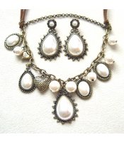 Vintage Pearls Set